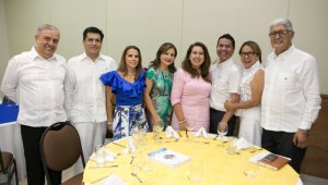 Patrocinio Ararat, Melvin Hurtado, Lubdy Vega, Neira Bustamante, Sandra Reyes, Alexander Trujillo, Luz Marina Barbosa y Jaime Barajas. Juan Pablo Cohen