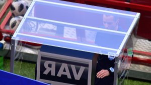 Gianni Infantino destacó también que gracias al VAR "no ha habido ninguna tarjeta roja por actitud violenta" AFP