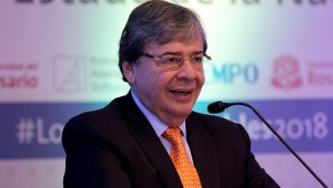 Carlos Holmes Trujillo hizo el anuncio en rueda de prensa.
Archivo Colprensa