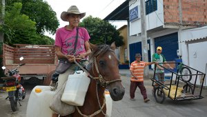Julio Ernesto León tiene 81 años. Leonardo Oliveros / La Opinión