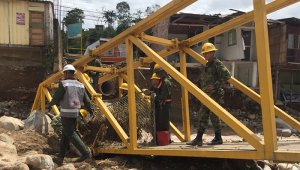 Los ingenieros militares iniciarán la etapa de reconstrucción de puentes. Colprensa