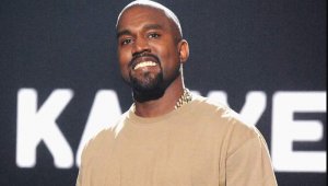 El cantante y compositor estadounidense llegó las 7:45 de la mañana de este martes. Internet