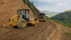 Recursos para rehabilitar y construir vías terciarias y secundarias en Córdoba, Guajira, Norte de Santander, Santander, Risaralda, Cundinamarca y Meta. Archivo