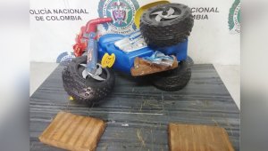 Los narcotraficantes, para distraer el olor a cannabis, empaparon cada paquete con mentol a su alrededor. Colprensa