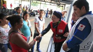 La Cruz Roja ha venido brindado atención a los venezolanos. Archivo