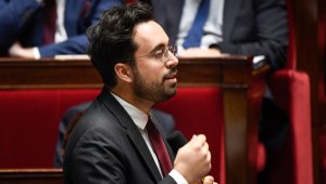 El ministro de Asuntos Digitales de Francia, Mounir Mahjoubi, describió a los hombres detrás de "la Liga del LOL" como "perdedores".  AFP