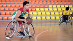 Su pasión es notable al igual que su compromiso. César Obando / La Opinión
