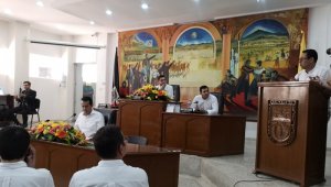 Los concejales seguirán estudiando la iniciativa de la Alcaldía, pero se insistirá en la concertación entre el Inem y la administración.
La Opinión