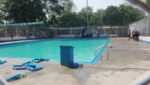 La piscina fue construida luego de varios años de hacer bingos, rifas, verbenas, bailes. En 1995 se empezó a utilizar el espacio.  Mario Franco