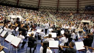 40 millones de pesos se entregará con el Premio Nacional de Música en Composición, en conmemoración del Bicentenario de la Independencia de Colombia 1819 – 2019, para orquesta sinfónica, percusión y voces, convocatoria en la modalidad de seudónimo. Archivo