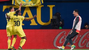 Aunque Bacca no fue titular en el partido, brilló con su destacada labor. AFP