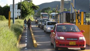 El año pasado, entre el 21 y el 25 de diciembre, también se movilizaron 8.500 vehículos diarios por el peaje Los Acacios. En diciembre del 2018, los venezolanos fueron los que más viajaron por la terminal (58 %).
Archivo