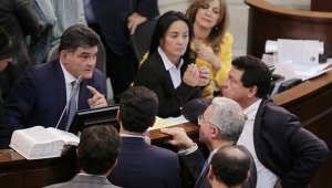 En plenaria de Senado continúa el debate sobre objeciones de la JEP. Colprensa