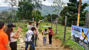 Aficionados y expertos salieron a capturar imágenes y sonidos de las aves.  @PoliciaNteSder