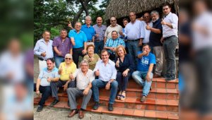 Adhesiones. Cortesía