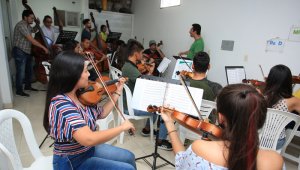 Los alumnos de la Fundación Batuta en Villa del Rosario son los únicos que están recibiendo clases, porque la Alcaldía está brindando el apoyo financiero. Mario Caicedo