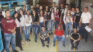 Estudiantes de Diseño Gráfico recorrieron las instalaciones del diario. Giovanny Rojas