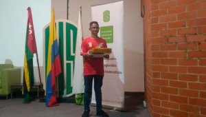 Joseph Yacid pino Villan, estudiante de noveno grado del colegio José Eusebio Caro de Ocaña, se quedó con la medalla de oro y participará en olimpiadas internacionales. Cortesía