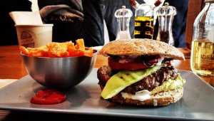 Los pacientes con sobrepeso, en muchos casos, también sufren un estrés adicional debido al maltrato, el abuso y la estigmatización, factores que pueden terminar, incluso, en un cuadro de depresión. Pixabay / Referencial