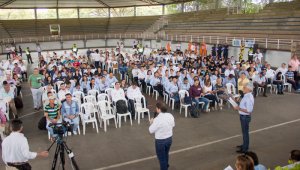 El ministro de ambiente, Ricardo Lozano, moderó la recepción de propuestas por parte de las comunidades en Cúcuta. Alfredo Estévez