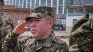 El coronel Argote no fue capturado en Soacha junto a ‘Gárgola’, pero no solo transportaba al delincuente sino que lo estaba ayudando a esconderse de las autoridades en una unidad militar, en Bogotá. Colprensa
