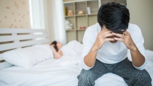 La atención de la disfunción eréctil es "fundamental" para controlar factores de riesgo que, "de no ser atendidos, pueden abocar al paciente a un problema cardiaco", según el urólogo Luis García Reboll. Freepik.es