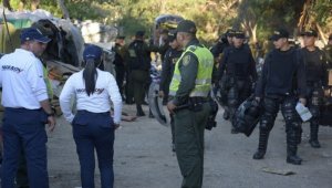 Las autoridades llegaron al lugar en el que se han ubicado varias familias venezolanas.  Juan Pablo Cohen