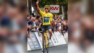 Egan Bernal continúa con sus compromisos deportivos. El ,martes ganó la décima edición del Criterium de Roeslare. AFP