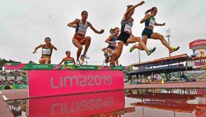 "¿Quién corre más rápido? Los hombres. Sus tiempos son mejores, es cierto. Pero es más difícil ser mujer: tenemos la regla, padecemos dolor pre-menstrual… Y no recibimos ni la mitad. No es justo. Si lo vales, no deberías recibir menos dinero solo por ser mujer". AFP