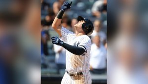 El beisbolista colombiano que juega en los Yankees de New York llegó a 18 home runs en la temporada y superó lo hecho por Orlando Cabrera en 2003. AFP