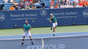 Los tenistas cayeron por 6-4, 4-6 y 6-10 frente a la dupla conformada por el croata Ivan Dodig y el eslovaco Filip Polášek. 
 @ATPTour_ES