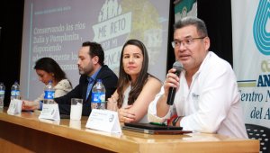 Andrea Yáñez, gerente de la Alianza Biocuenca; José Manuel Sandoval, director del Centro Nacional del Agua de la Andi; Sandra Milena Gómez, subdirectora de Recursos Naturales de Corponor; y Édgar Erazo, director de Grupo Retorna. Mario Caicedo