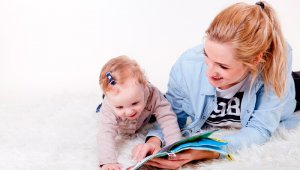 Pide además “producir endorfinas, hormonas del bienestar, riendo al menos tres veces diarias”. Pixabay referencial