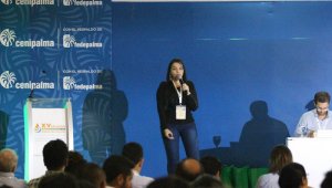 Maritza Carmargo, fundadora de Trabajo Seguro, presentó su conferencia el jueves en el marco de la versión número 15 de la Reunión Técnica Nacional de Palma de Aceite, en Bucaramanga.
Cortesía