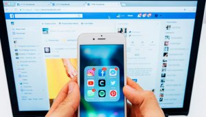 Partidos políticos o agencias de gobierno usan redes sociales para incidir en las actitudes del público. Freepik.es