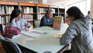 La ceremonia de entrega del Premio Nacional de Bibliotecas Públicas Daniel Samper Ortega se cumplirá el 13 de noviembre en Bogotá.
Colprensa