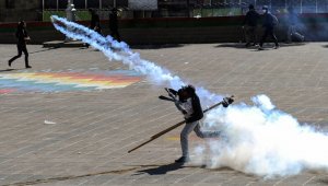 Varios locales cerraron sus puertas ante el pánico generalizado. AFP