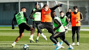 El Real Madrid viaja el miércoles a Bélgica para enfrentarse al Brujas (20h00 GMT) en un partido sin presión, seguro de ser ya segundo de su grupo A, en el que el técnico Zinedine Zidane podría probar con los menos habituales. Twitter