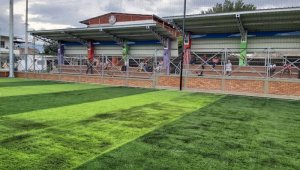 Emperatriz Misse, directora regional de Prosperidad Social entregó los tres escenarios que le apuestan a impulsar el deporte y la recreación en los barrios periféricos. Cortesía