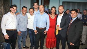 Mario Caicedo/La Opinión