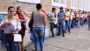 La principal aspiración tanto para los economistas como para los ciudadanos en general, es que se reduzca significativamente la tasa de desempleo en el país. Archivo