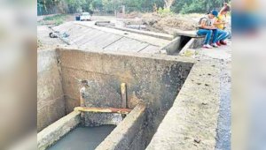 La oficina de Control y Vigilancia de Corponor hizo la inspección y la operación en la zona. Se constató el hecho de los vertimientos de aguas residuales al río. Cortesía