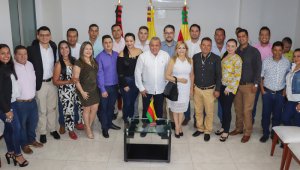 Eugenio Rangel y sus funcionarios. Cortesía