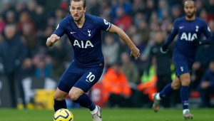 Kane, de 26 años, se perderá entre otros duelos los cruces de octavos de Champions contra el Leipzig. AFP