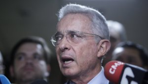 Uribe señaló que "calumnian de nuevo al Centro Democrático". Archivo