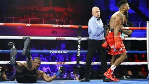 Twitter/ Mikey Williams/ Top Rank