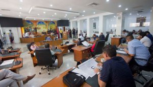 El Concejo pide a Jairo Yáñez que exija a las 12 empresas que hagan la reposición del parque automotor que ya cumplió su ciclo de vida útil. Alfredo Estévez