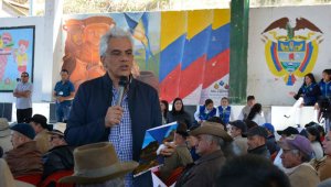 El ministro de Ambiente, Ricardo José Lozano Picón, ha recibido fuertes críticas. Archivo