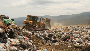 La maniobra de Jorge Omar Gandolfo fue considerada irregular por el saliente alcalde César Rojas. Archivo