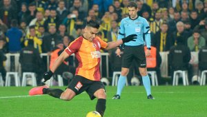 Radamel Falcao marcó en la victoria 3-1 en el triunfo de su equipo el Galatasaray, clásico de Turquía, frente al Fenerbahce. El ‘Tigre’ lleva cinco goles en la Superliga Turca. @galatasaraysk